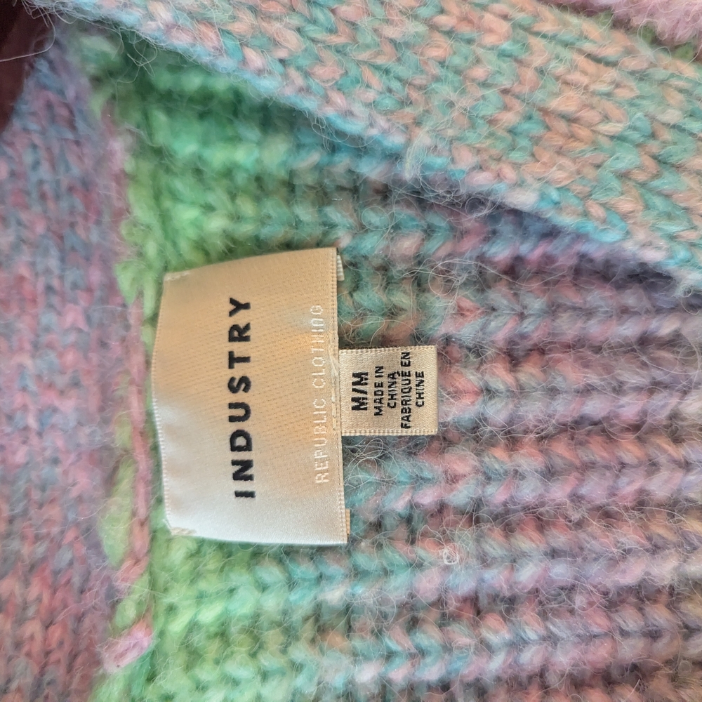 Colorful Gradient Sweater - Picture 6 of 7